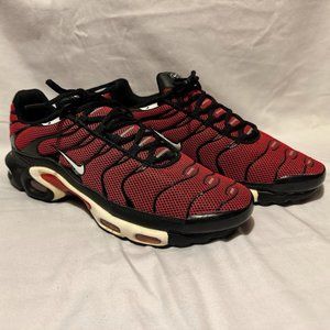 Nike Performance Air Max Plus TN Running Shoes Red Black White